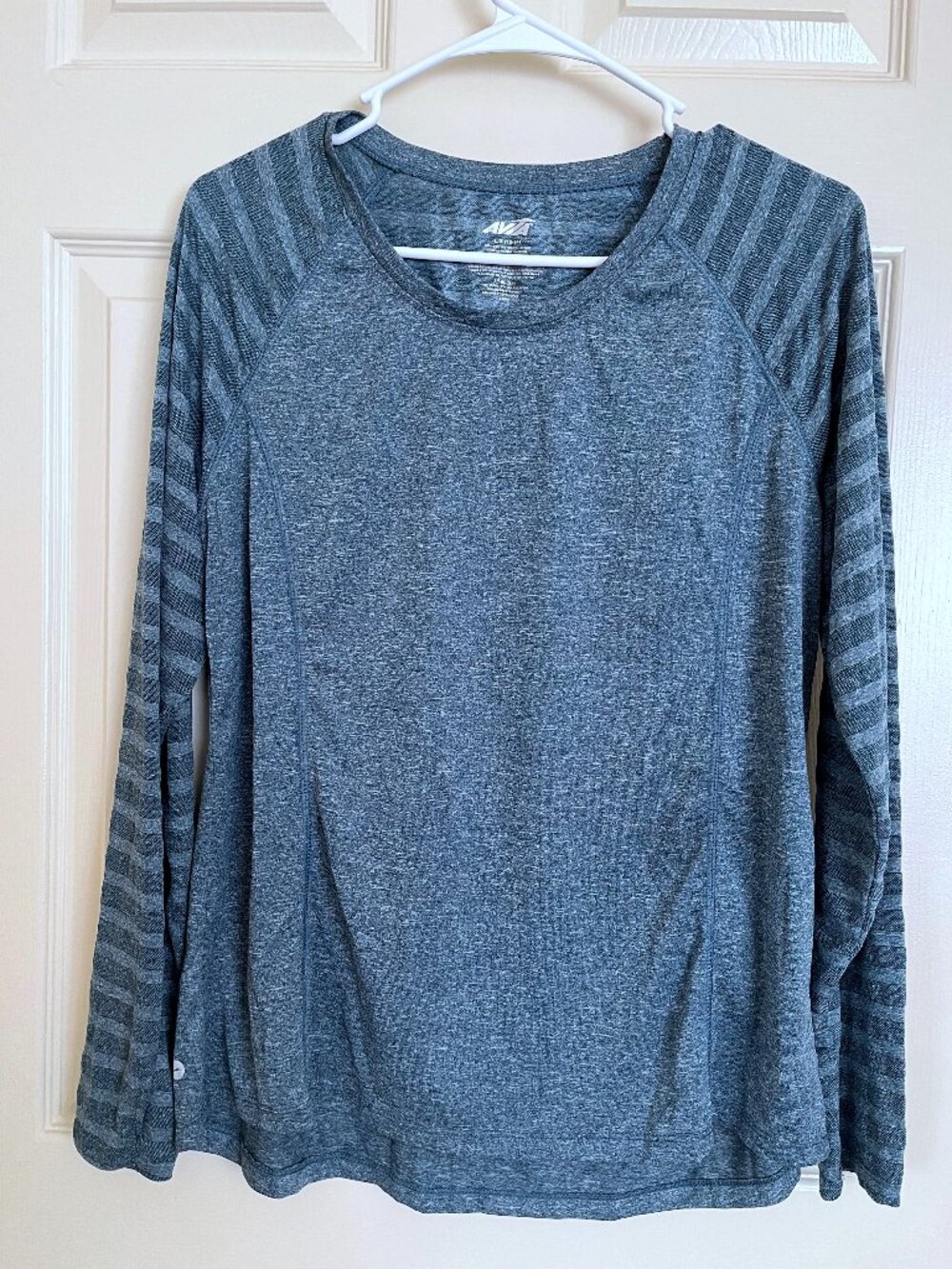 Avia Long Sleeve Athletic Top - Size Large